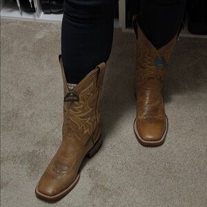 Ariat Women's Tan Western Heeled Boots